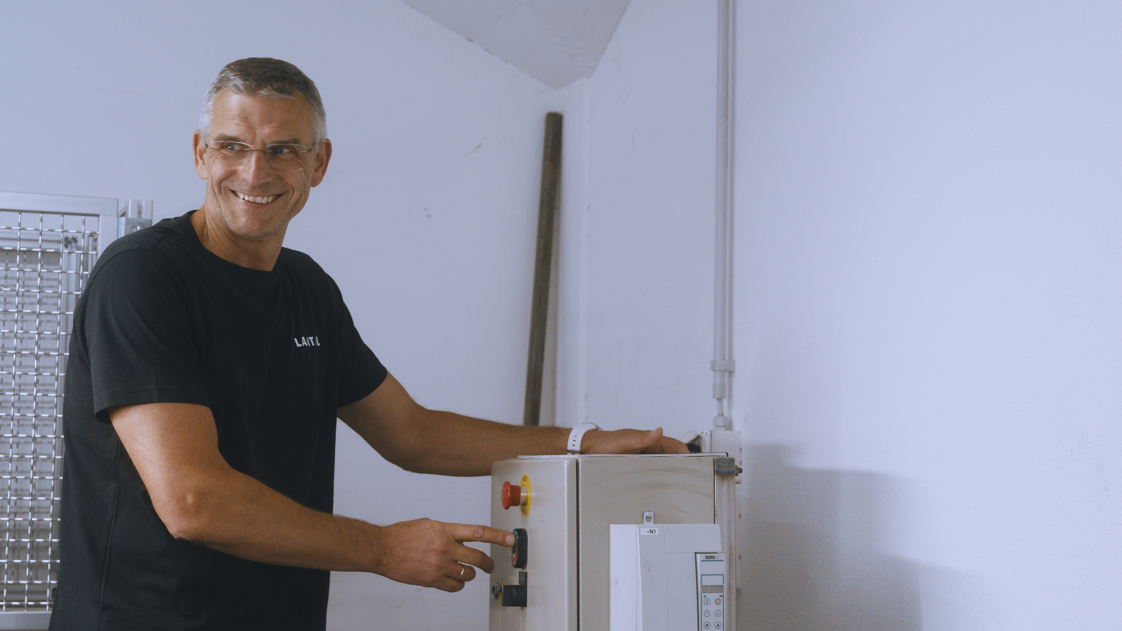 LANTAL laboratory specialist in the transportation testing environment